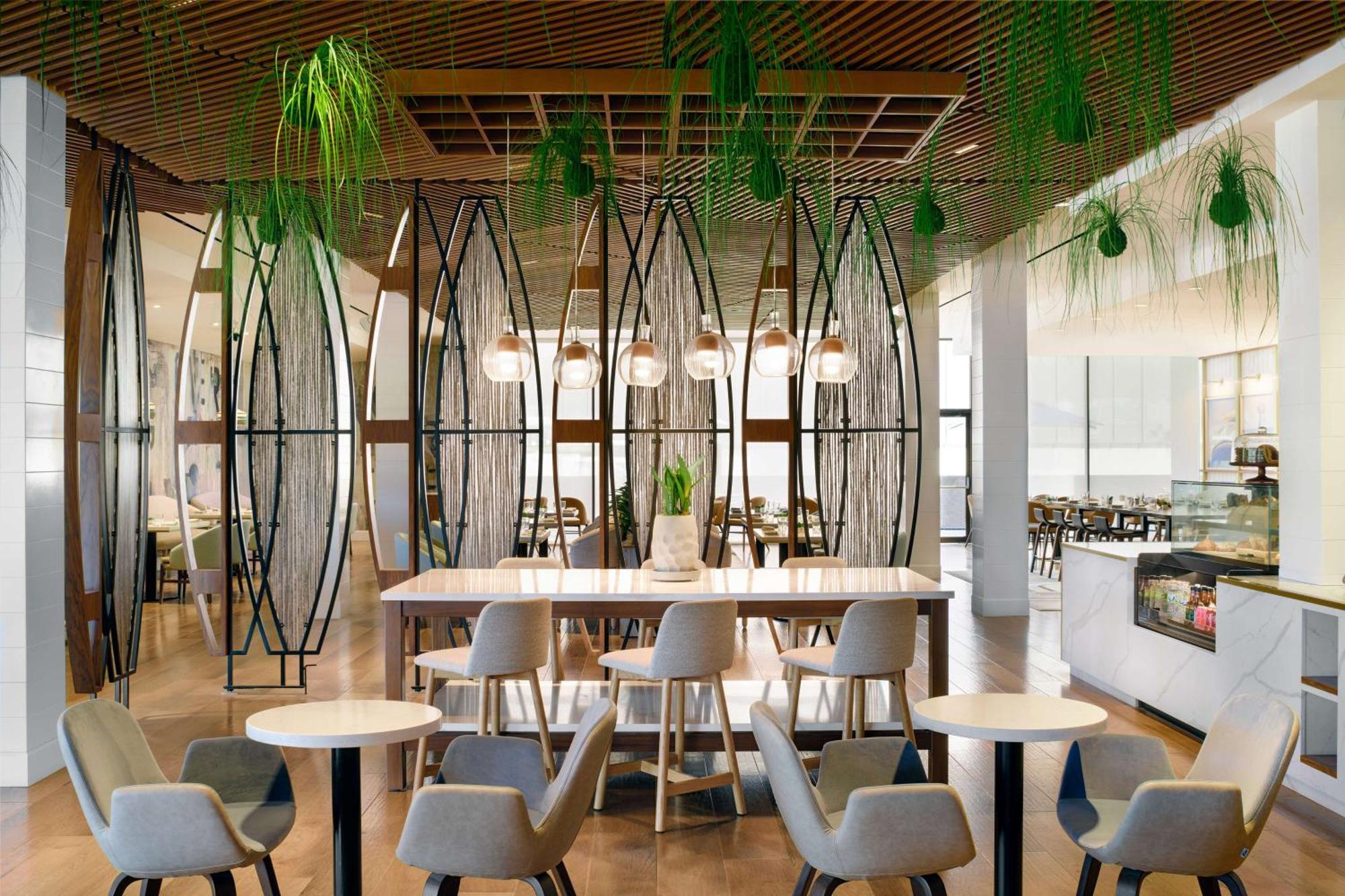 Hotel Hilton Angeles-culver City, Ca 4*